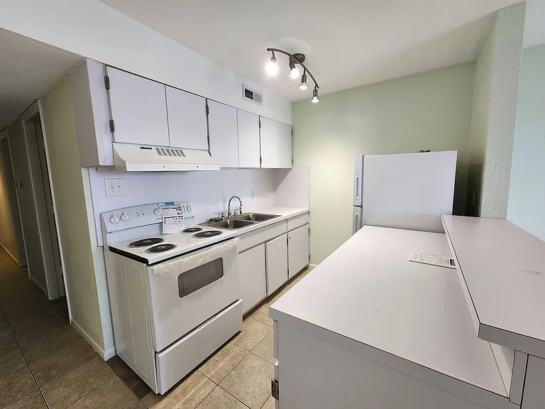 580 Pleasure Island Blvd #223 — Photo 7