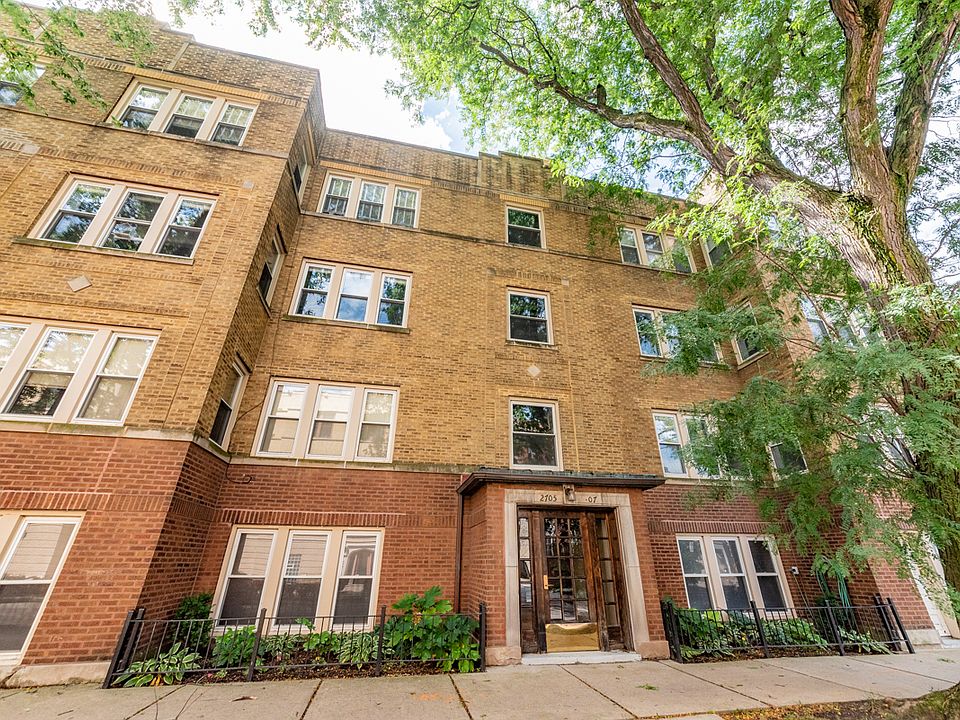 1st image of 2705 W Ainslie St APT 3S