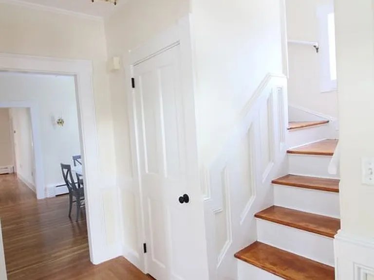 8 Morton Ave — Photo 16