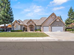 3184 Pistachio Ave, Clovis, CA 93611