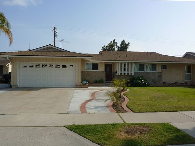 1st image of 2220 E North Redwood Dr
