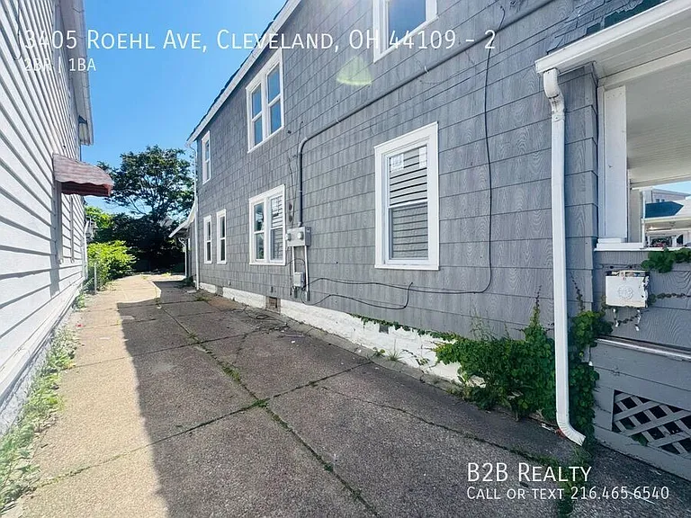 3405 Roehl Ave #2 — Photo 3