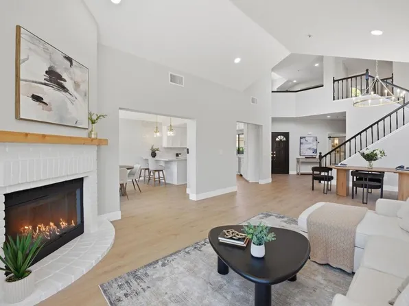 2262 Vista Valley Ln, Vista, CA 92084