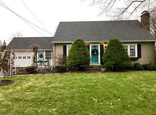 150 Imperial Dr, Warwick, RI 02886