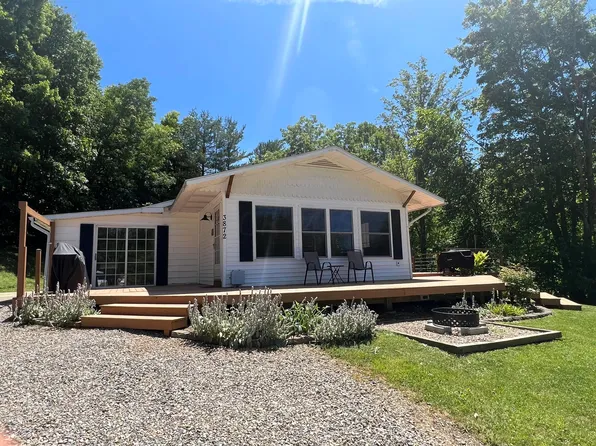 3872 Dragoo Rd, Nashport, OH 43830