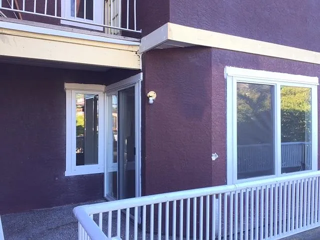 5078 47a Ave #6 — Photo 4