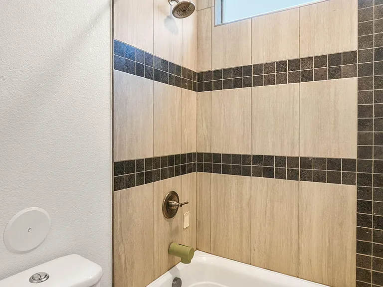 908 Crystal Deer Dr — Photo 7