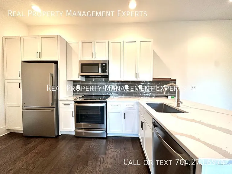 1004 Margaret Brown St #C — Photo 2