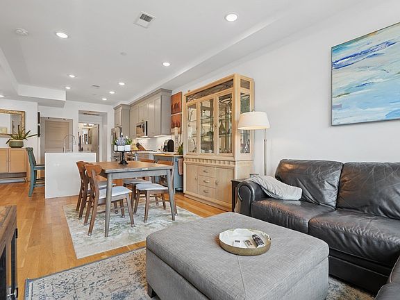 4th image of 382 7th St #4