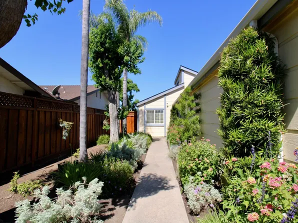 6087 N Bungalow Ln, Fresno, CA 93704