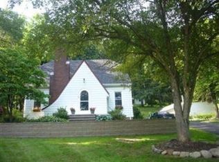 10821 Stone Rd, Valley View, OH 44125