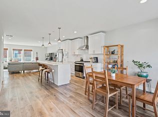 231 Seaton Pl NE #5, Washington, DC 20002