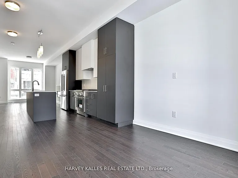 204 Atkinson Ave — Photo 5