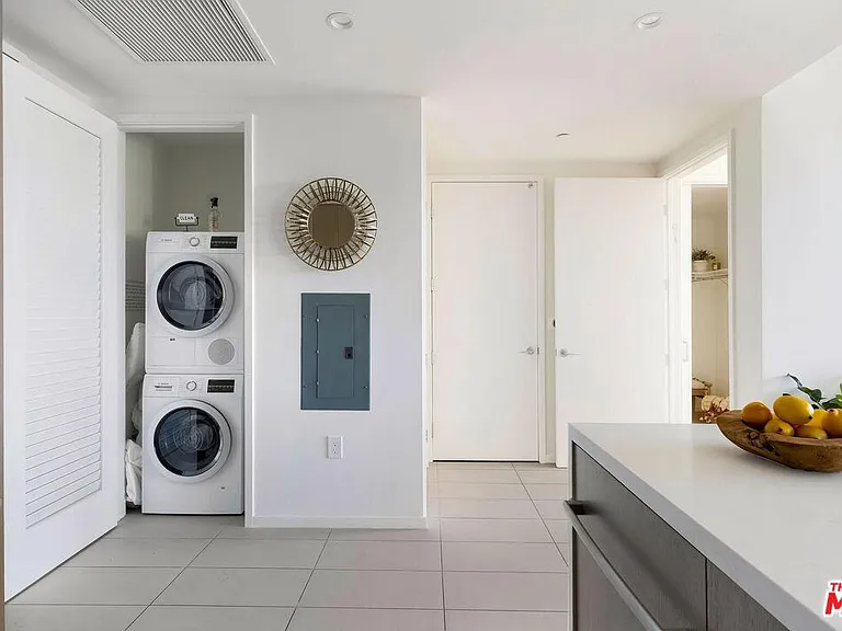 889 Francisco St #1702 — Photo 9