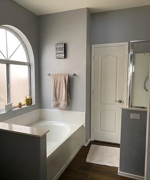 Master Bath with Garden Tub