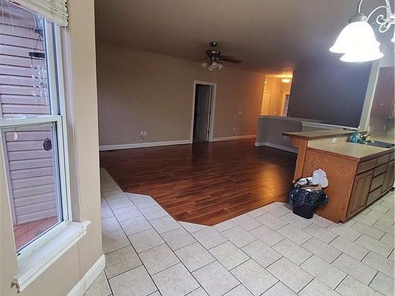 5th image of 39 Dunsford Dr