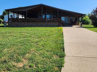 561 Carriage Cove Rd, Cadiz, KY 42211