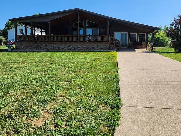 561 Carriage Cove Rd, Cadiz, KY 42211