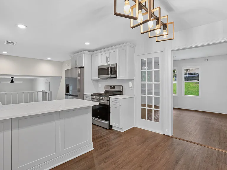 2891 Tipany Ct — Photo 6