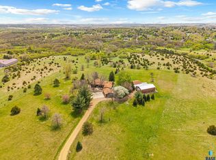8701 E Maple St, Brandon, SD 57005