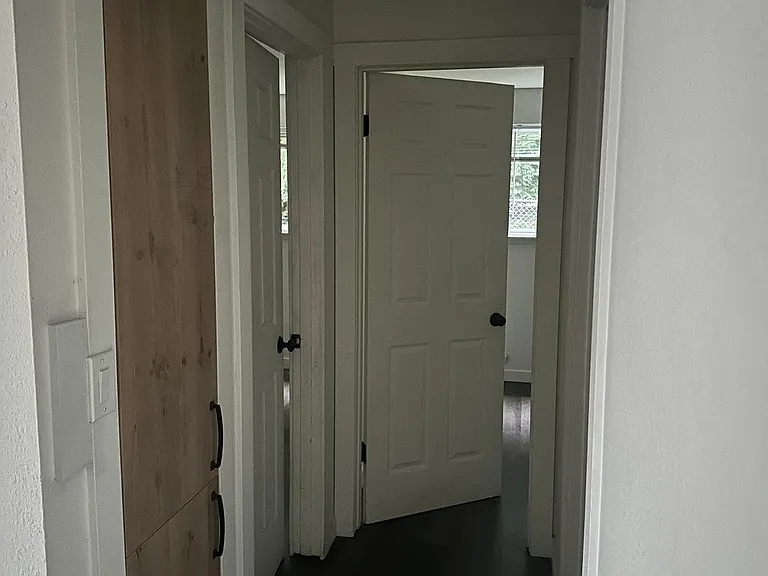 2320 Grandview Dr W — Photo 8