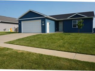 405 Jacki Dr, Lone Tree, IA 52755
