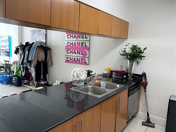 4th image of 1750 N Bayshore Dr APT 1806