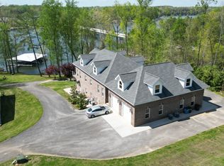 3369 Hawkersmith Ln, Winchester, TN 37398