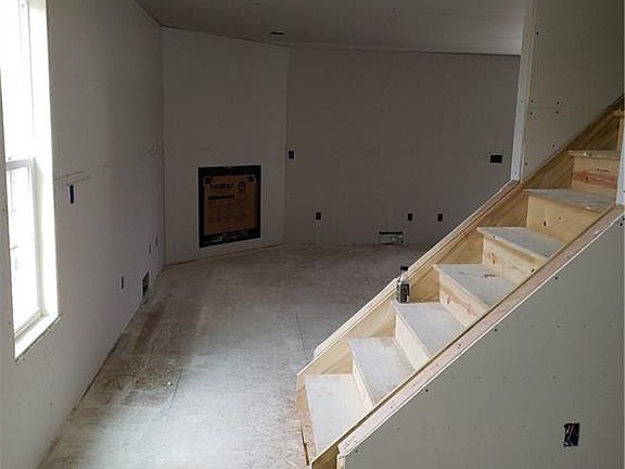 2nd image of 29115 Pembrooke Blvd