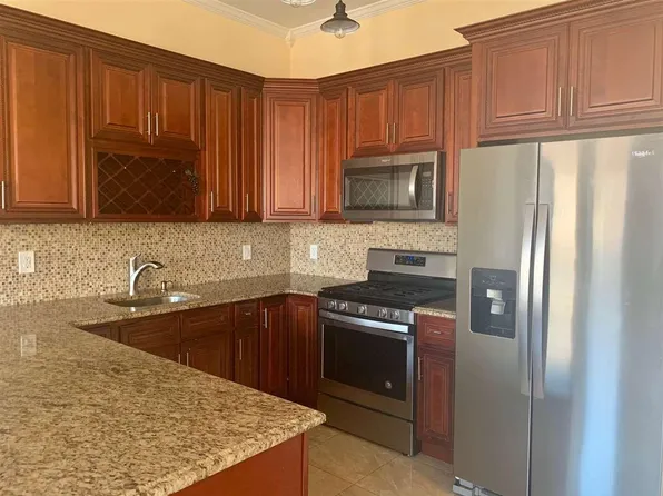 561 Broadway, Bayonne, NJ 07002