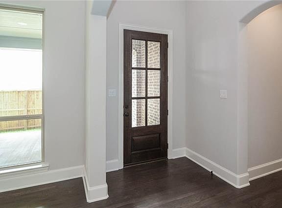 4th image of 621 Royal Minister Blvd