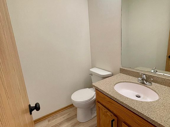 5th image of 1343 Lemna Ave APT 2