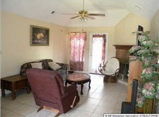 7067 Foxhall Dr, Horn Lake, MS 38637