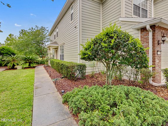 4th image of 13442 ENGLISH PEAK Court