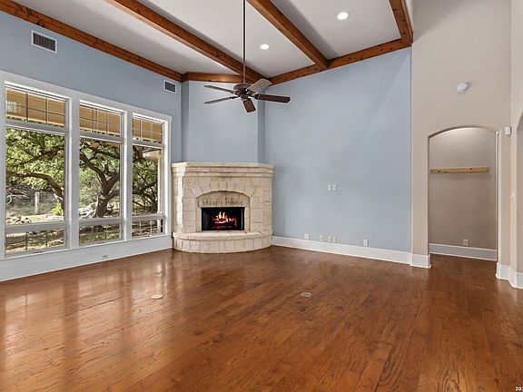 3rd image of 334 Park Ridge