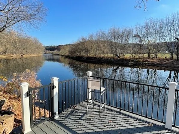 608 Beech St, Newcomerstown, OH 43832
