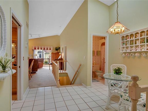5th image of 15 Sweet Bay Ln