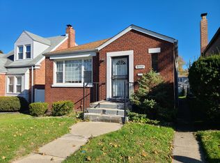 9757 S Woodlawn Ave, Chicago, IL 60628