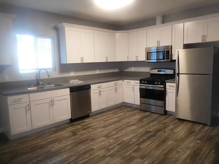 3978 Halldale Ave — Photo 3
