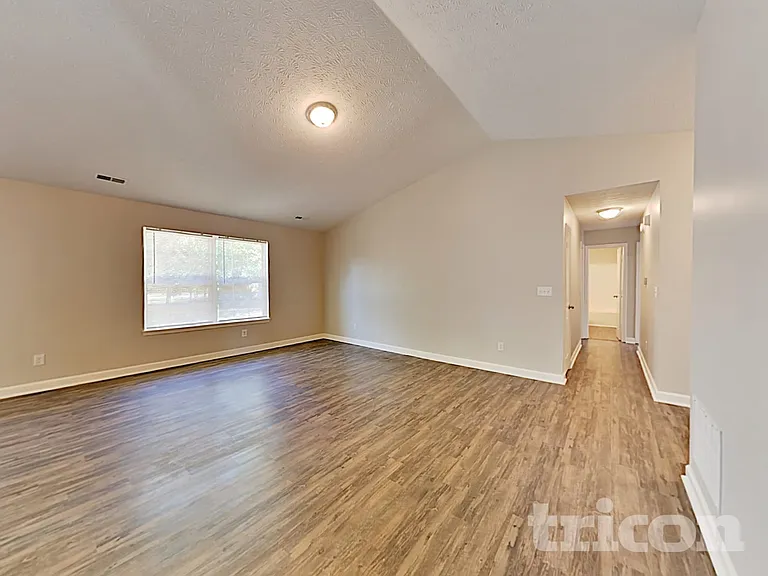 12758 Sovereign Ln — Photo 3