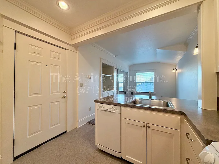 4318 SE Milwaukie Ave #3 — Photo 8