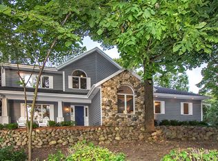 867 Tarrant Dr, Fontana, WI 53125