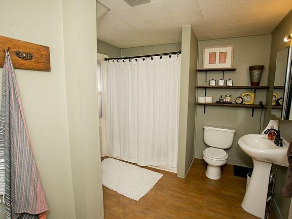 4th image of 507 Elliott Ave