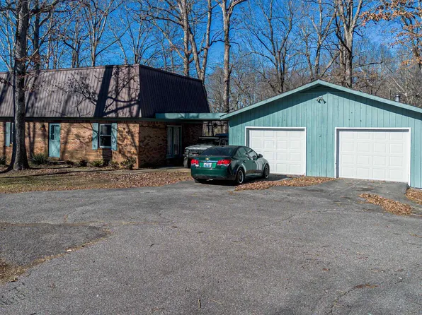 181 Woodland Dr, Benton, KY 42025