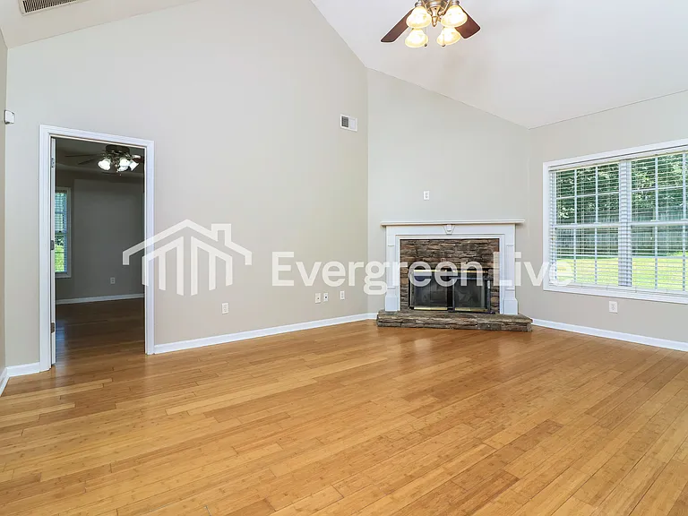 14 Kayla Dr NW — Photo 3