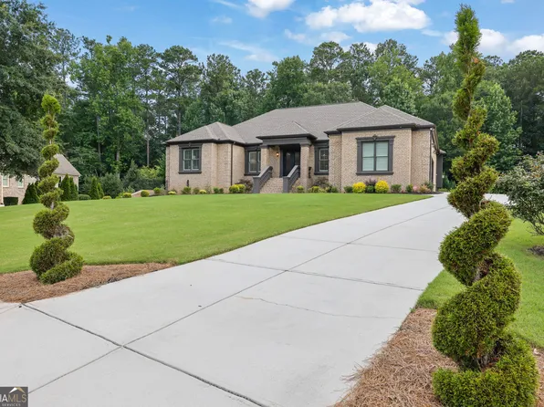4564 Investors Ln, Ellenwood, GA 30294