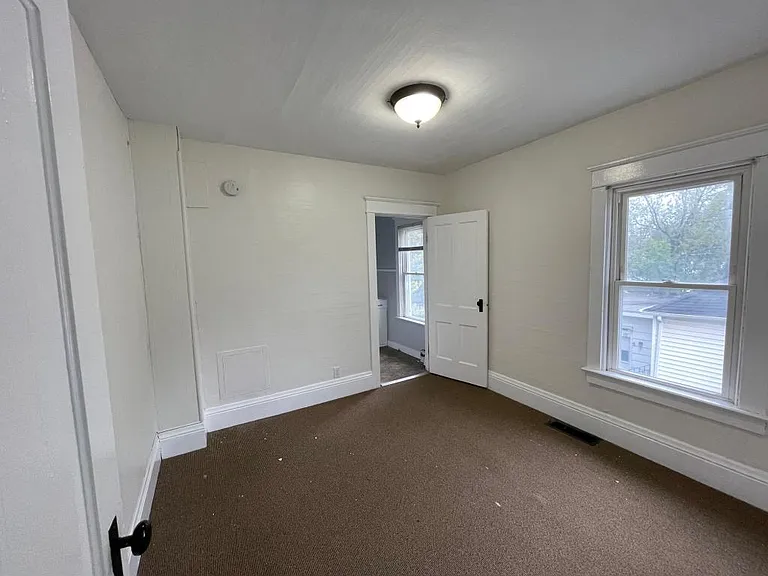 224 State St — Photo 4