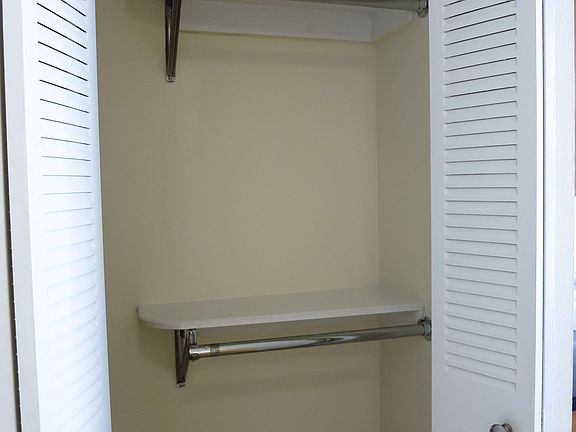 5th image of 535 E 78th St APT 5G
