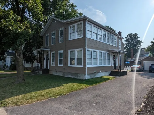6 New Hartford St, New York Mills, NY 13417