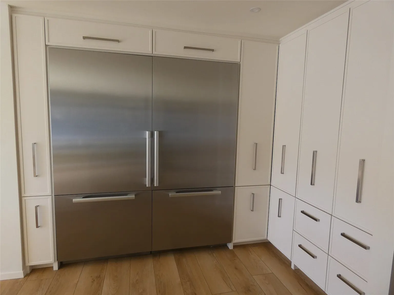 4 bed, 3.0 bath, 2956 sqft, $5,400 — Photo 4